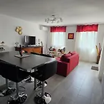 Σπίτι διακοπών Entire Ground Floor In Beautiful Saint-Raphaël