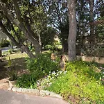 Entire Ground Floor In Beautiful Σπίτι διακοπών