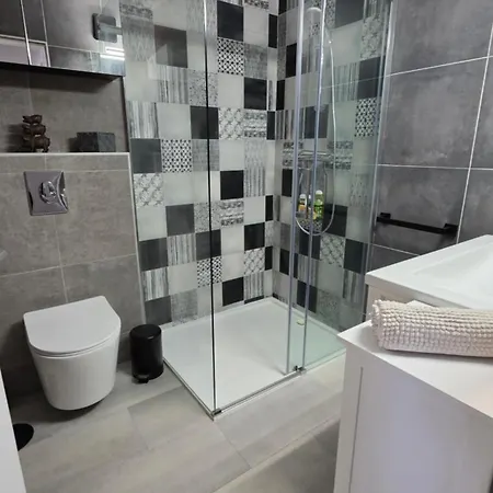 Entire Ground Floor In Beautiful Tatil Evi Saint-Raphaël