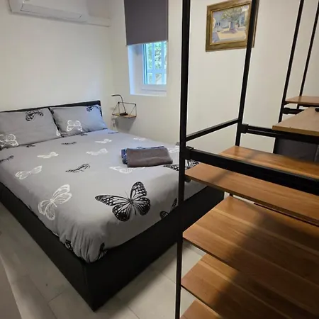 Semesterbostad Entire Ground Floor In Beautiful Saint-Raphaël