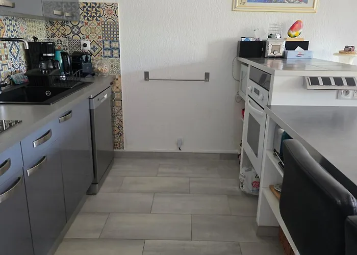 Prázdninový dům Entire Ground Floor In Beautiful Saint-Raphaël