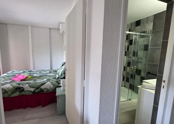 Prázdninový dům Entire Ground Floor In Beautiful